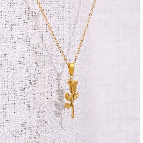 🌹18K gold plated rose necklace - Picture 4 of 7